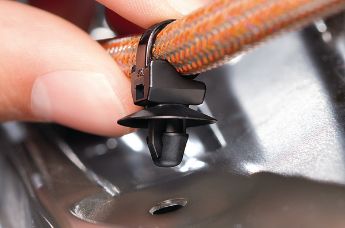 Colliers de serrage, lanières de fixation et attache-câble