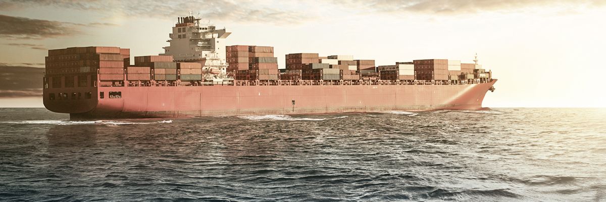 Protection de câble pour navires et porte conteneurs