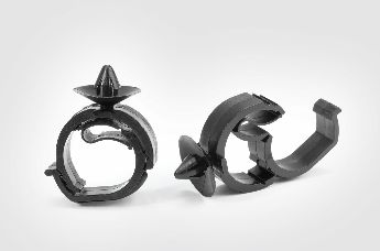 Agrafes avec système de fermeture automatique et interconnectable