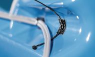 Embases adhésives pour colliers de serrage