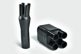 Pièces moulées thermorétractables à sorties multiples