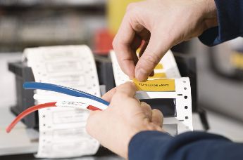 Manchons thermorétractables certifiés ferroviaire et à faible risque d’incendie