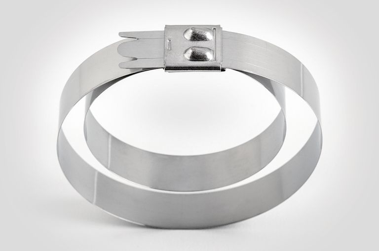 Colliers de serrage métalliques et attache câble pour pour les environnements difficiles