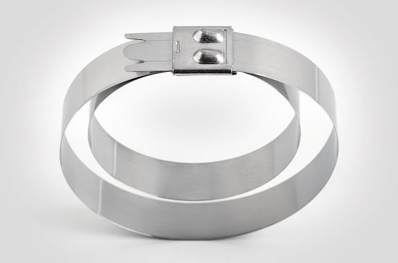 Colliers de serrage métalliques et attache câble pour pour les environnements difficiles