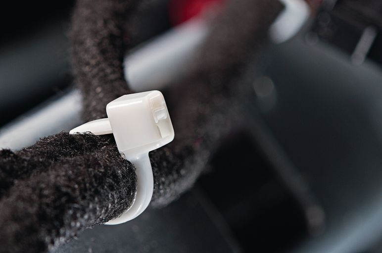 Collier de serrage de la série-T en PA66VO blanc, attache câble résistant au feu
