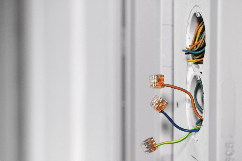 Les borniers électriques HelaCon Plus Mini pour électricien