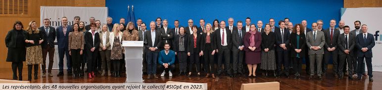 Les représentants des 48 nouvelles organisations ayant rejoint le collectif #StOpE en 2023