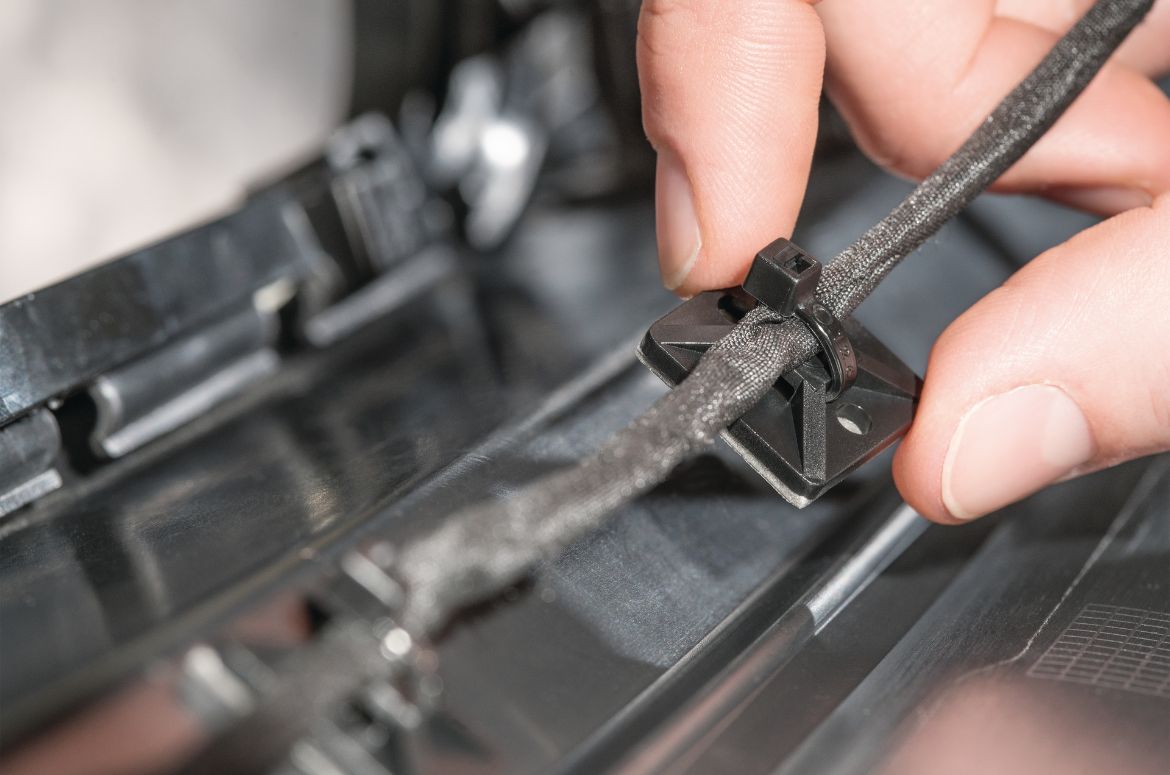 Embase adhésive MB4APT-A